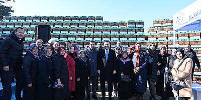Balıkesir Büyükşehir'den bal üreticilerine hibe kovan dağıtıldı